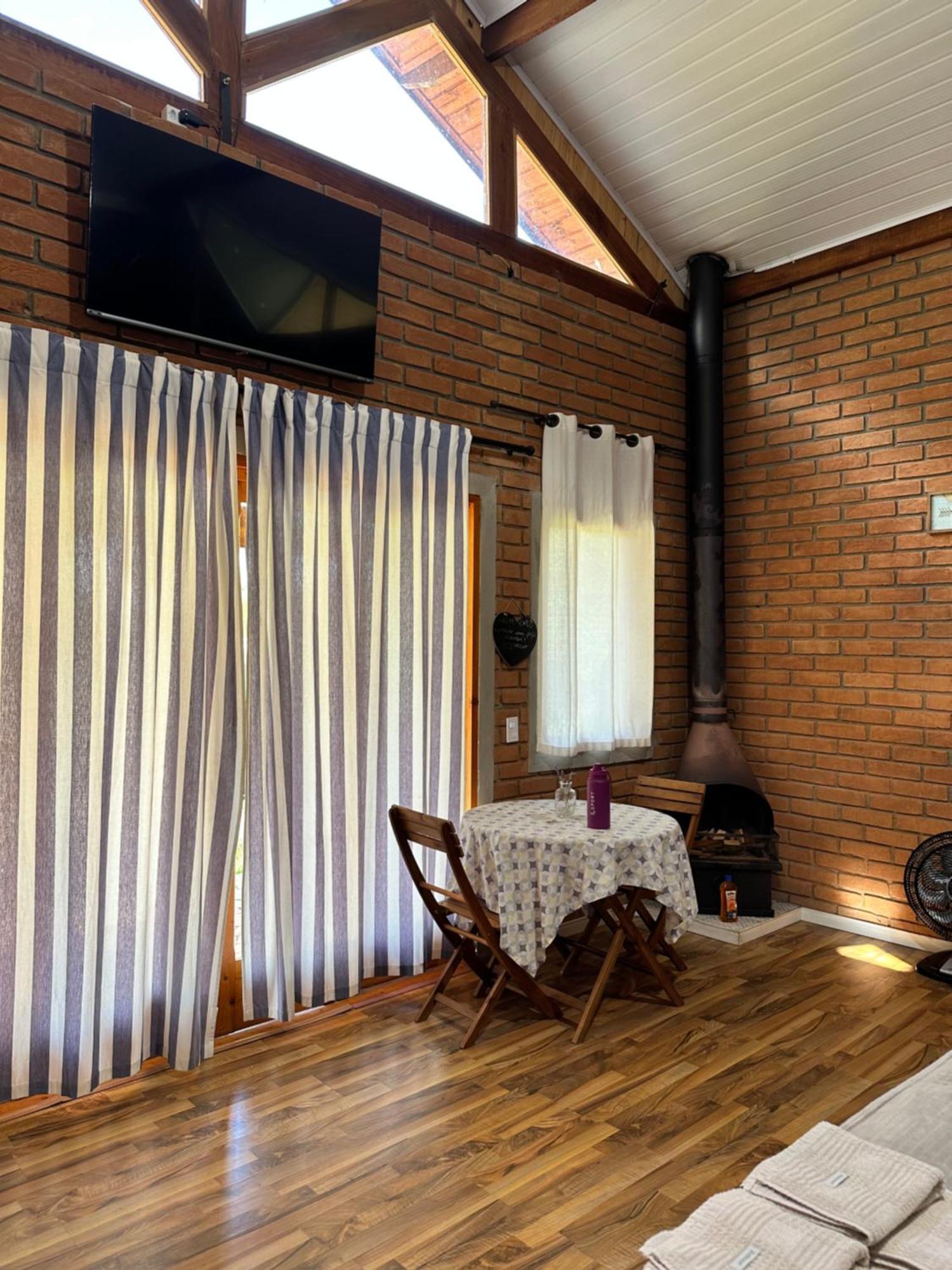 Chale Jacaranda - Hidro - Wifi E Mais ซาปุไค-มิริม ภายนอก รูปภาพ